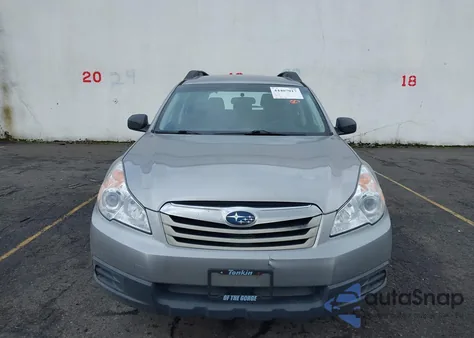 2010 Subaru Outback 2.5I z USA, uszkodzony, nr VIN 4S4BRBAC0A3323446